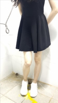 美女厚底鞋踩鸡蛋饼干  JS251005~6