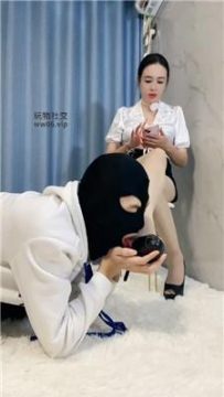 【调教视频】【颜主】白领S-清理脏高跟肉丝美足 JS241213-6