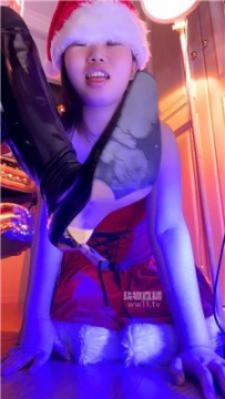 【调教视频】【音音】圣诞母狗舔脏鞋 bf60091