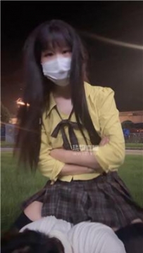 【调教视频】【柚被拿捏了】深夜户外-艺校女神操场调 JS250818-24