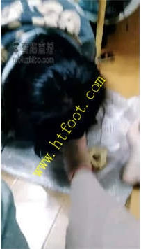 TL23492 安曼】三素人玩女奴群体耳光喂食35分钟