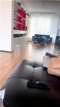 【调教视频】【歌总】继母喜欢做狗【上】 JS260317-8