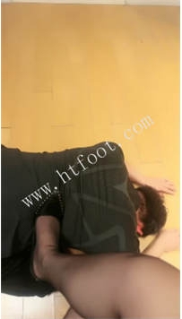 ZB621 伊潼】福利调教场31分钟