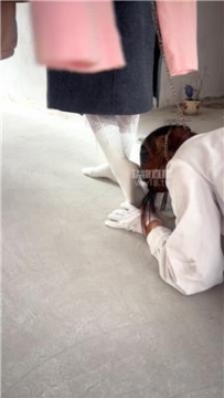 【调教视频】【爱可】天台调教你们的女神校花 bf60582