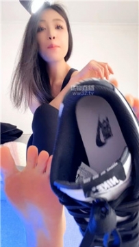 【第一视角】【卡叽兔】瑜伽裤裸足灯    260411-10