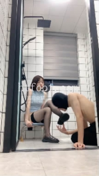 ZB11369 女生也能很暴力-终于吃到女高黄金14分钟