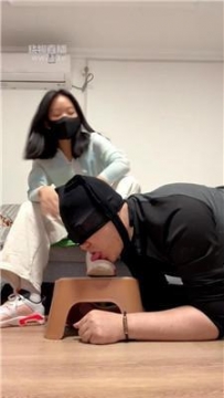 【调教视频】【可可公主】逛街一天原味鞋袜辱 JS260316-39