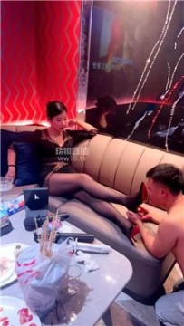 【调教视频】【隐世】ktv请陪酒小妹虐我 bf60566