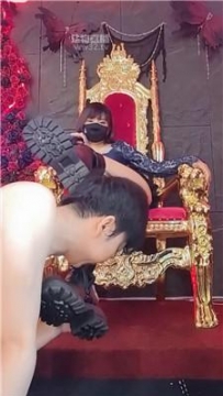 【调教视频】【伊晨】长靴女神调奶狗【上】 JS260413-6