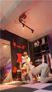 【调教视频】【弱水三千】双S-素人入圈-姐妹花暴揍父子奴【上】 bf55997