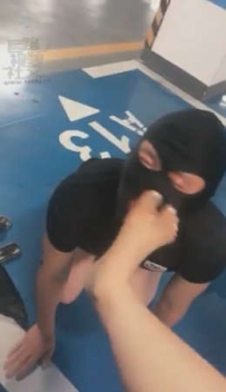TL3440 妆主大人 户外车库遛狗