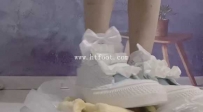 33801  隔壁小猫帆布鞋网袜光脚制作香蕉酱