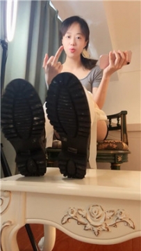 【第一视角】【奶豆包】女大主人小皮鞋白丝    250728-12