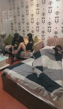 TL4549 苏墨墨 第一刺激绿帽老婆调教老公朋友