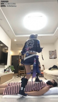 【雅泫】cos银狼踩玩女地毯 YC-241023-4