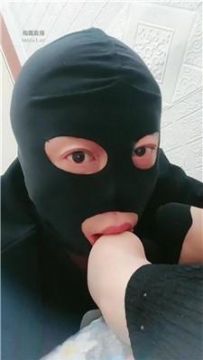 【调教视频】【荣荣】闻舔素人的船袜脚 JS251219-38