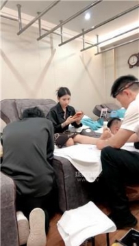 【调教视频】【苏御大人】沐足店公开调教双M bf59709