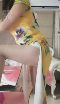 TL4647 兔粉粉女皇 来伺候主人的美臀