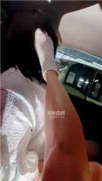 【调教视频】【方野】车内白袜玩贱奴-圣水泡面 JS251011-7