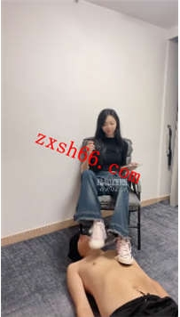 TLZB26169慕丝工作室-帆布鞋踩踏舔鞋裸足清理23分