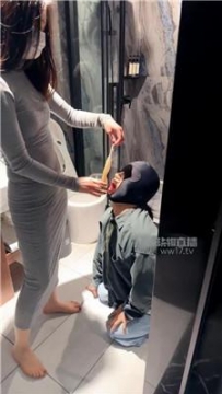 【调教视频】【萬一】超美气质女神-高跟踩喂食-圣水 JS260106-28