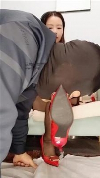 【调教视频】【长沙薇薇】口吐喂食/高跟黑丝虐/坐脸窒息 JS241217-18