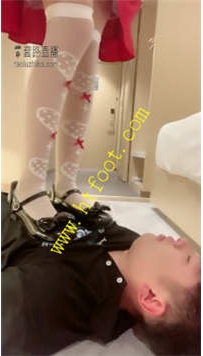 TL25052 奈奈酱】调教下贱足球教练30分钟