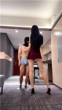 【调教视频】【艺小主s】身高差羞辱-换多双鞋踩 JS260404-26