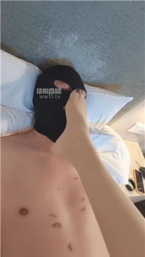 【调教视频】【水蜜樱桃】肉丝脚踩脚垫 JS260117-25