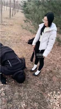 【调教视频】【狠心小妈】户外骑马训化人形犬 bf59357