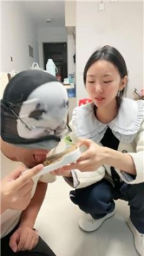 【调教视频】【锅盖子】强迫喂食呕吐物 JS250106-16