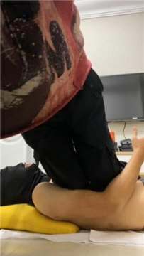 【调教视频】【艾黎s】胶带捆绑/清理脏短靴/脚喂食 bf48134