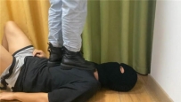 大4学姐靴子踩踏 全体重踩脸 坐脸 舔鞋底