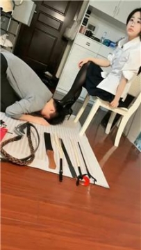 【调教视频】【福建龟哥】刑具超重度虐打/黑丝高跟踩 JS241215-24
