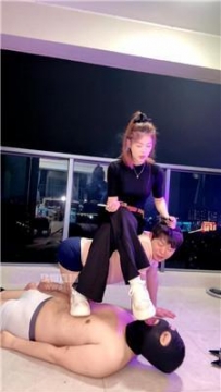 【调教视频】【UUs】户外-双M-白袜塞嘴处刑 bf61909