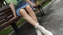 25349 【黑丝诱惑】大一学生娜娜初次拍摄原味棉袜小白鞋