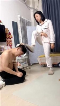 【调教视频】【心伊】超臭白袜气味羞辱 JS260320-44