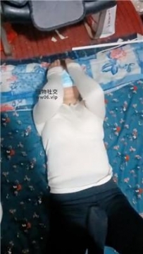 【调教视频】【伪娘和人妻】蓬头垢面的骚狗就是贱啊 JS241219-10