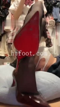 ZB11612【绘子sama】桌子下被羞辱61分钟