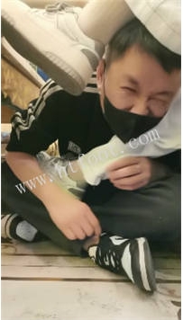 ZB4272 文文】KTV素人整38分钟