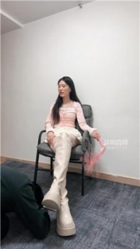 【调教视频】【广州慕丝工作室】车模长靴踩-鞭子抽 JS251126-31