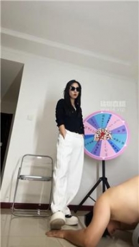 【调教视频】【静御殿下】转盘决定怎么虐狗 JS250922-19