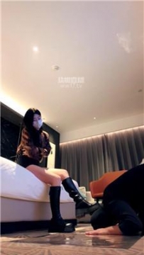 【调教视频】【芭妮S】脏鞋踩踏喂食场 bf60168