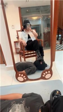 【调教视频】【香香】镜前蹂躏踩脚垫【完整版】 JS251027-38