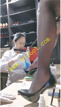 TL25150 宇婉莹】请师傅上门教娜姐擦鞋33分钟