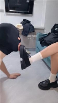 【调教视频】【云云】学生主脏鞋白袜玩虐 JS260317-2