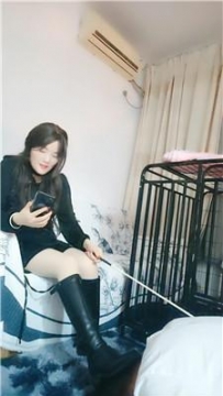 【调教视频】【欲熟】藤条鞭打/长靴踩踏/虐乳/胶带封嘴 JS241218-33