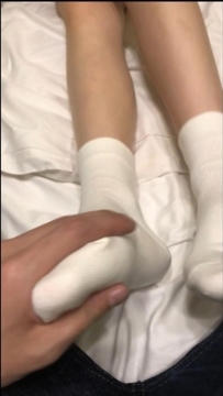 极品身材女友 棉袜足交吐奶