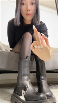 【第一视角】【酒鸽】厚黑短靴黑棉袜    250919-8