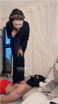 【调教视频】【CCS】玉足踩踏恋足舔 bf58963